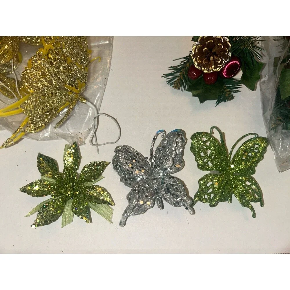 Lot Of Christmas Wreath Decorations New In Package